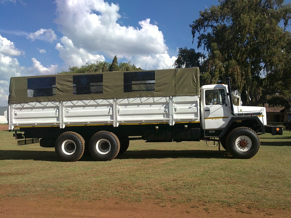 SAMIL 100 6x6 RECONDITIONED - Image 2