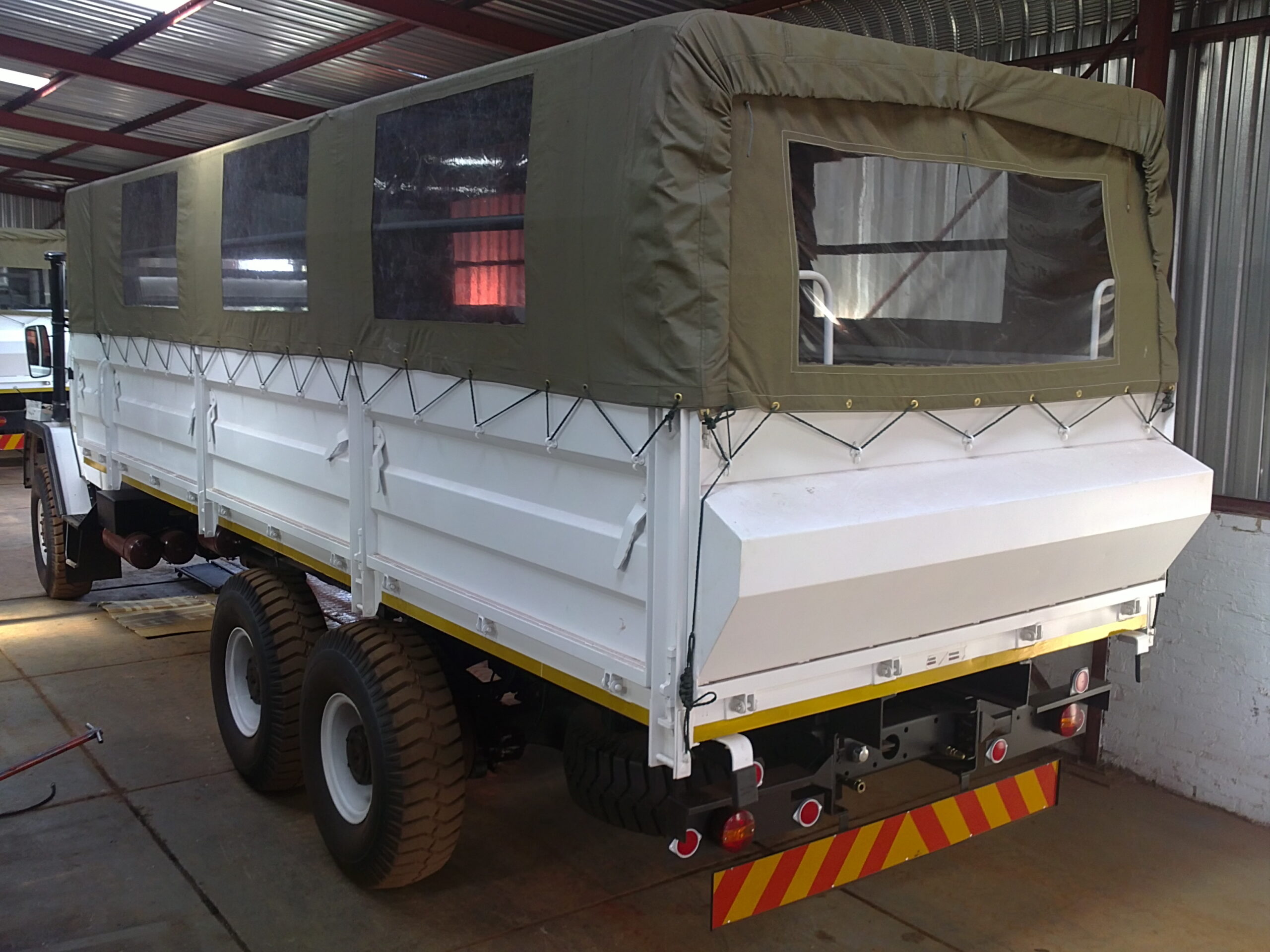 SAMIL 100 6x6 RECONDITIONED - Image 3